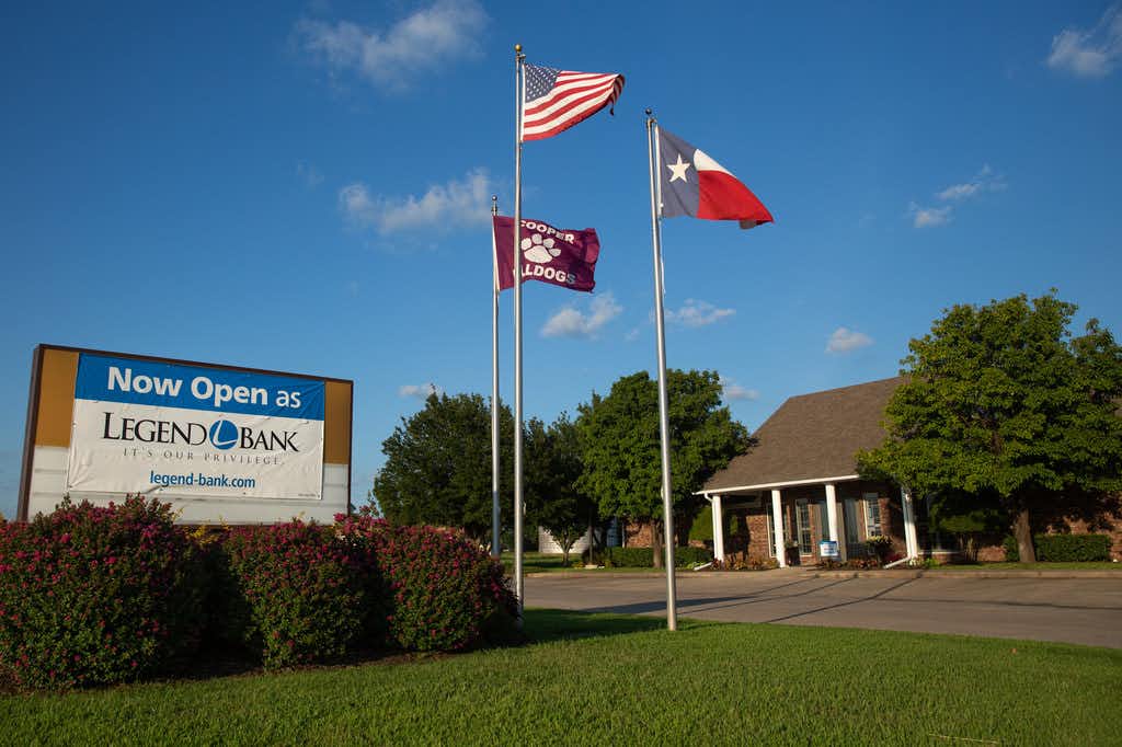 A new Legend Bank sign hangs over the former logo of the Enloe State Bank in Cooper, Texas, on Thursday, July 11, 2019.&nbsp;(Lynda M. Gonzalez/Staff Photographer)