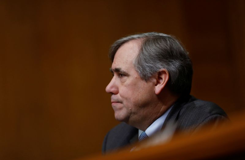 U.S. Sen. Jeff Merkley (D-OR) speaks during a U.S. Senate Committee on Environment and Public Works meeting on Capitol Hill in Washington, U.S. February 7, 2018. REUTERS/Eric Thayer