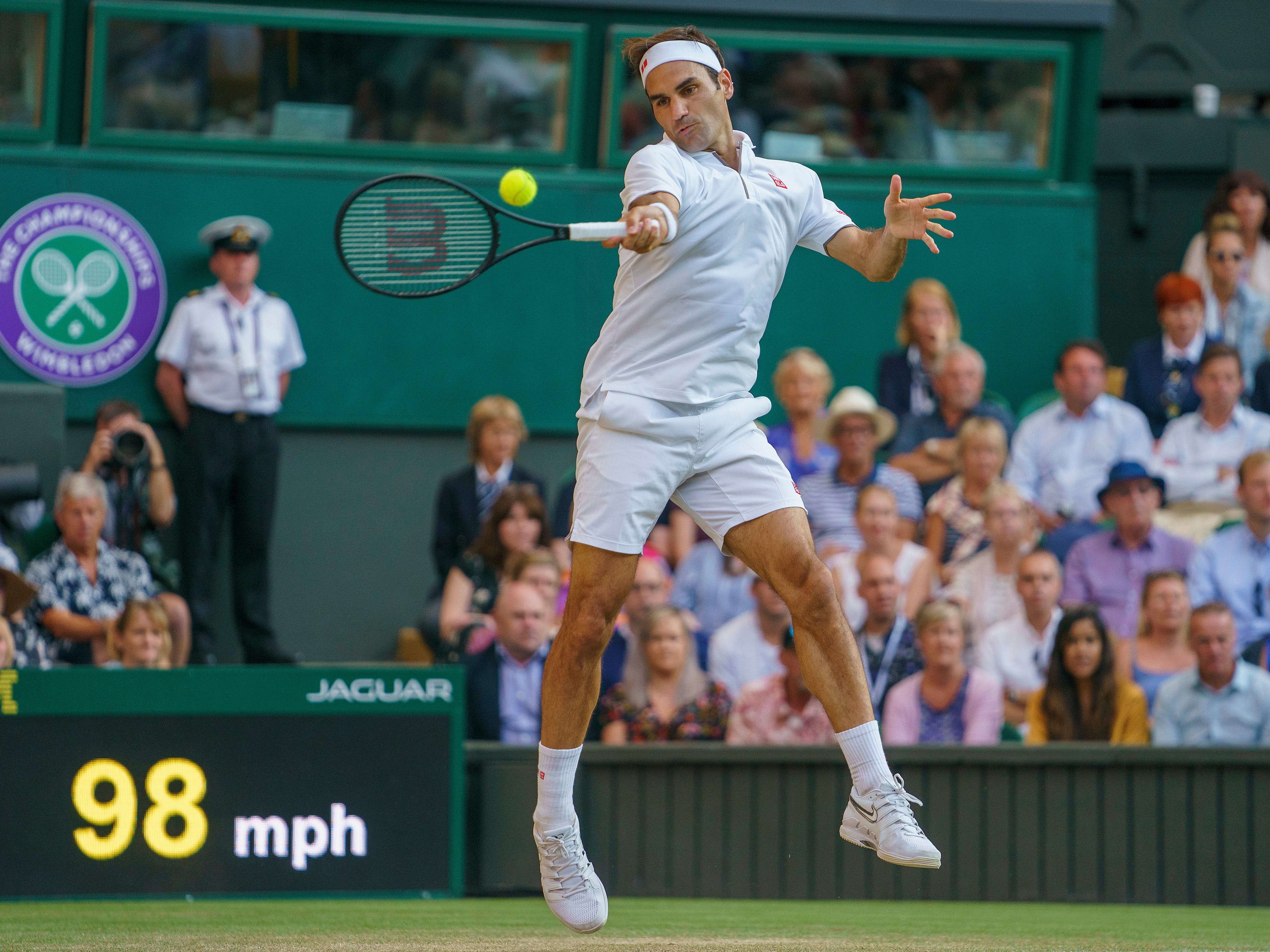 Roger Federer (tennis), 37 - active