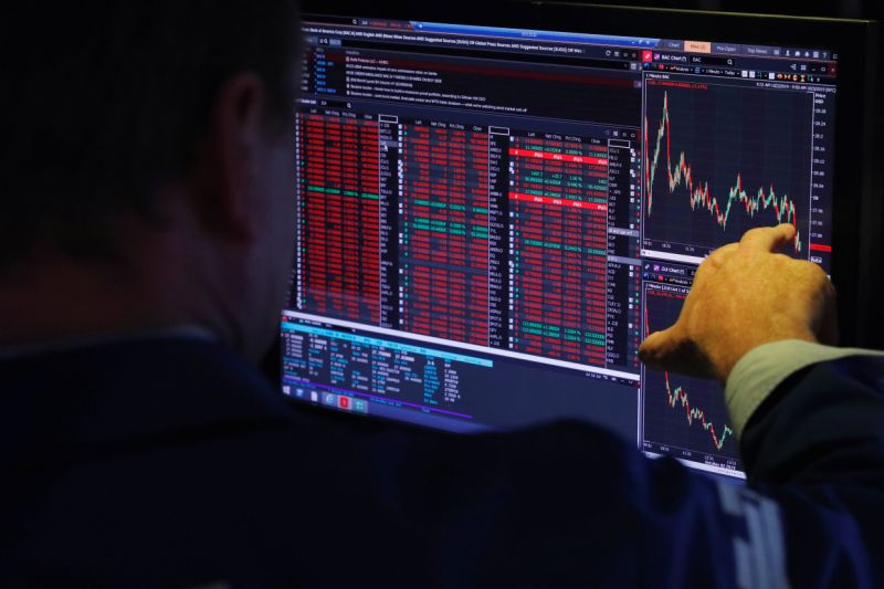 A trader works on the floor of the New York Stock Exchange shortly after the closing bell in New York, U.S., October 2, 2019. REUTERS/Lucas Jackson