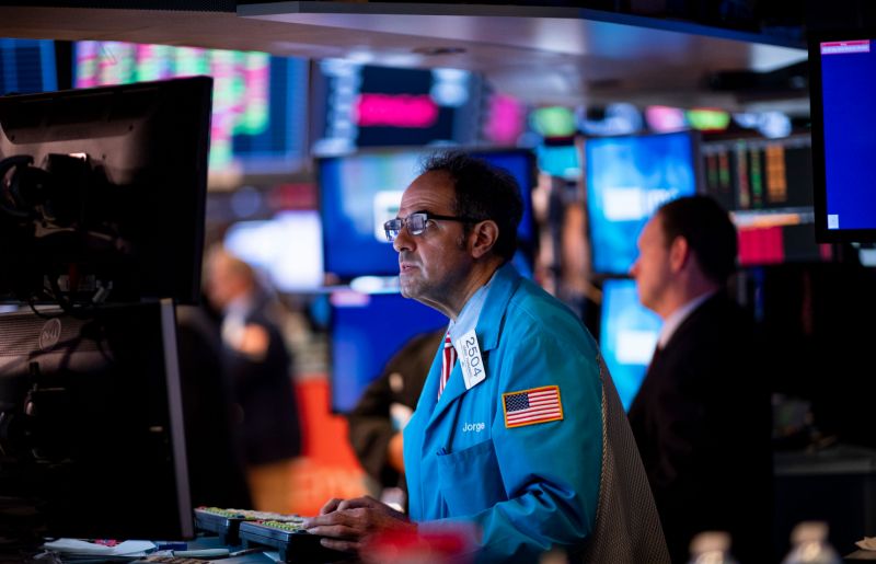 Traders work before the closing bell at the New York Stock Exchange (NYSE) on September 20, 2019 in New York City. (Photo by Johannes EISELE / AFP) (Photo credit should read JOHANNES EISELE/AFP/Getty Images)