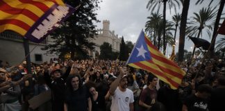 Thousands march  in Palma