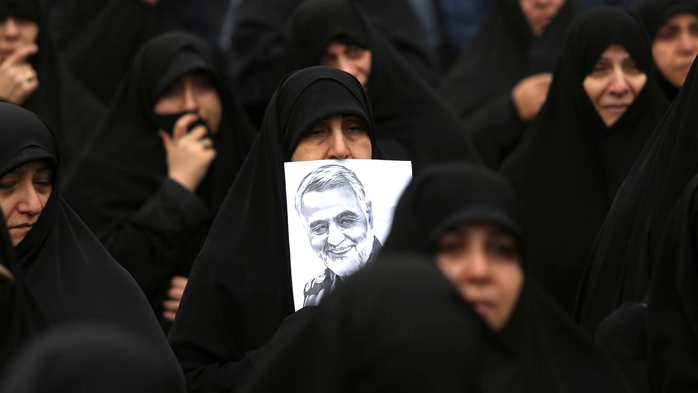 singer179_ATTA KENAREAFP via Getty Images_iranprotestsoleimani