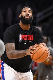 Andre Drummond warms up before the game against the Cavs on Thursday.