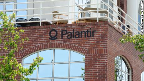 Companies like Palantir are racing to IPO while stocks are hot