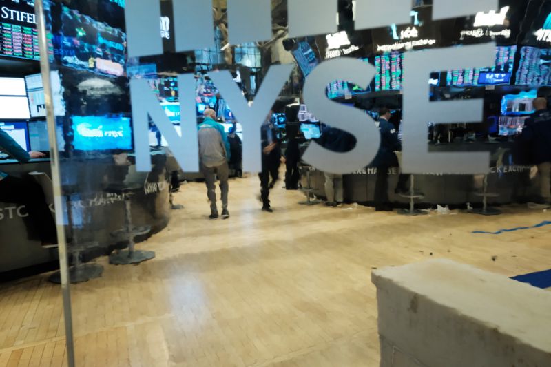 NEW YORK, NEW YORK - MARCH 20: Traders work on the floor of the New York Stock Exchange (NYSE) on March 20, 2020 in New York City. Trading on the floor will temporarily become fully electronic starting on Monday to protect employees from spreading the coronavirus. The Dow fell over 500 points on Friday as investors continue to show concerns over COVID-19. (Photo by Spencer Platt/Getty Images)