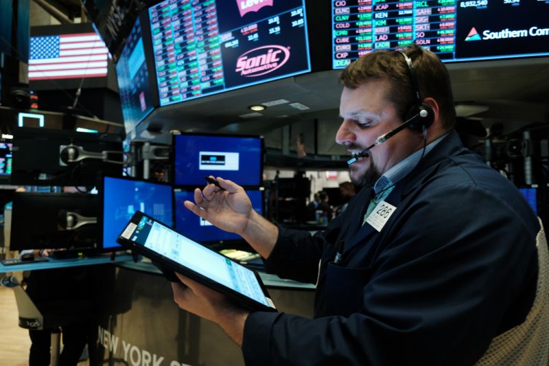 NEW YORK, NEW YORK - MARCH 20: Traders work on the floor of the New York Stock Exchange (NYSE) on March 20, 2020 in New York City. Trading on the floor will temporarily become fully electronic starting on Monday to protect employees from spreading the coronavirus. The Dow fell over 500 points on Friday as investors continue to show concerns over COVID-19. (Photo by Spencer Platt/Getty Images)