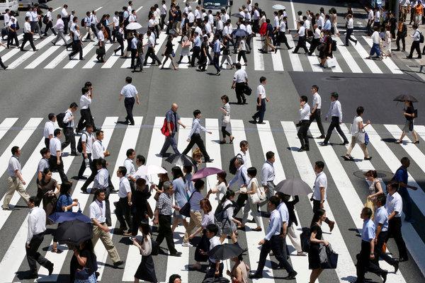 Japan Stumbles as China’s Growth Engine Slows – The New York Times